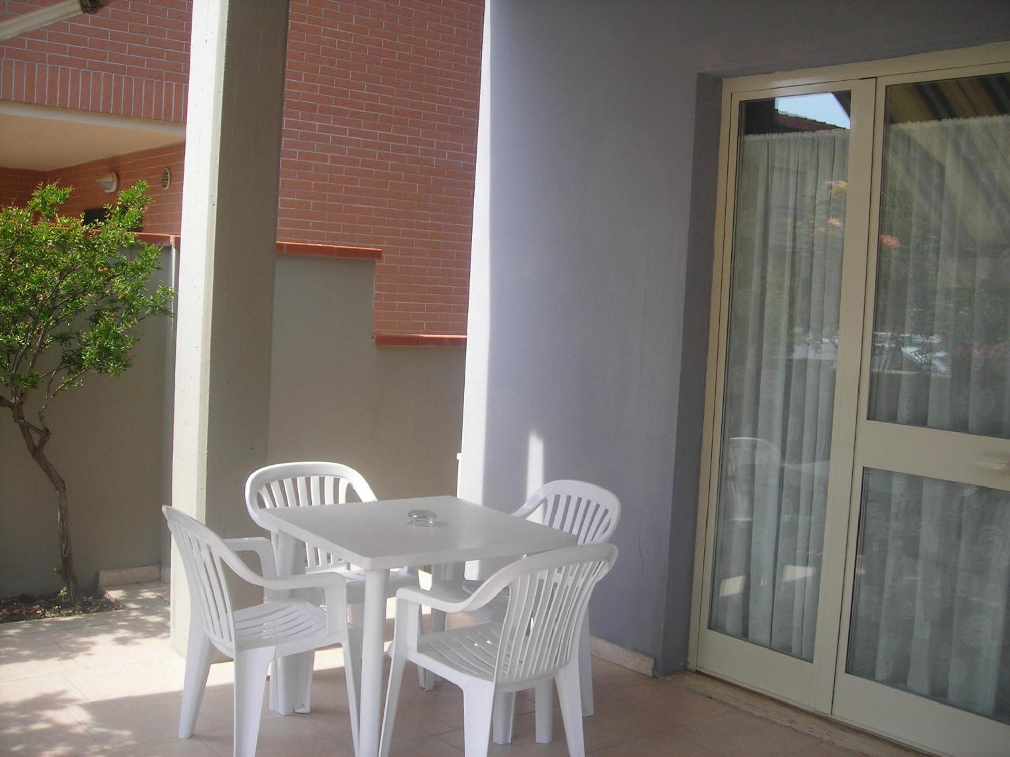 Aparthotel C.A.V. Residenza Prisco Marina di Grosseto Exterior foto